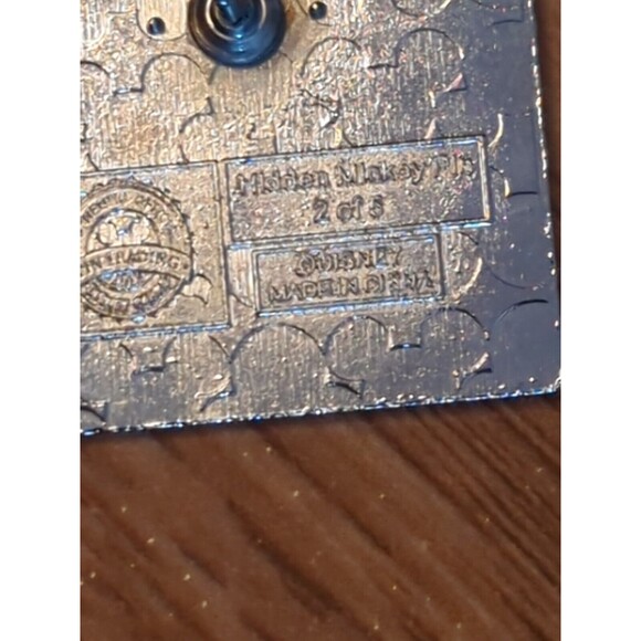 Disney Trading Pin Bambi Yellow Square Sweet Characters Cast Lanyard - Picture 3 of 4